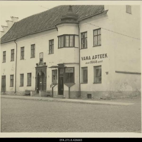 Narva linnaapteegi näitus 